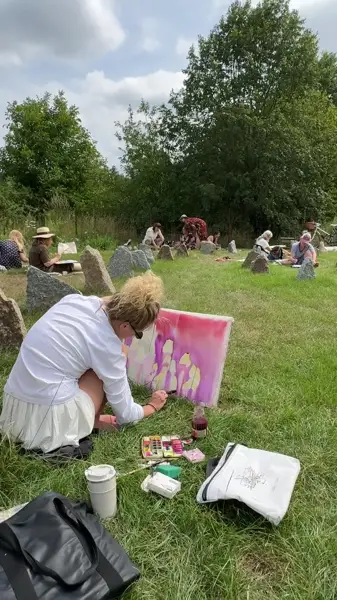 Tvoření mezi menhiry